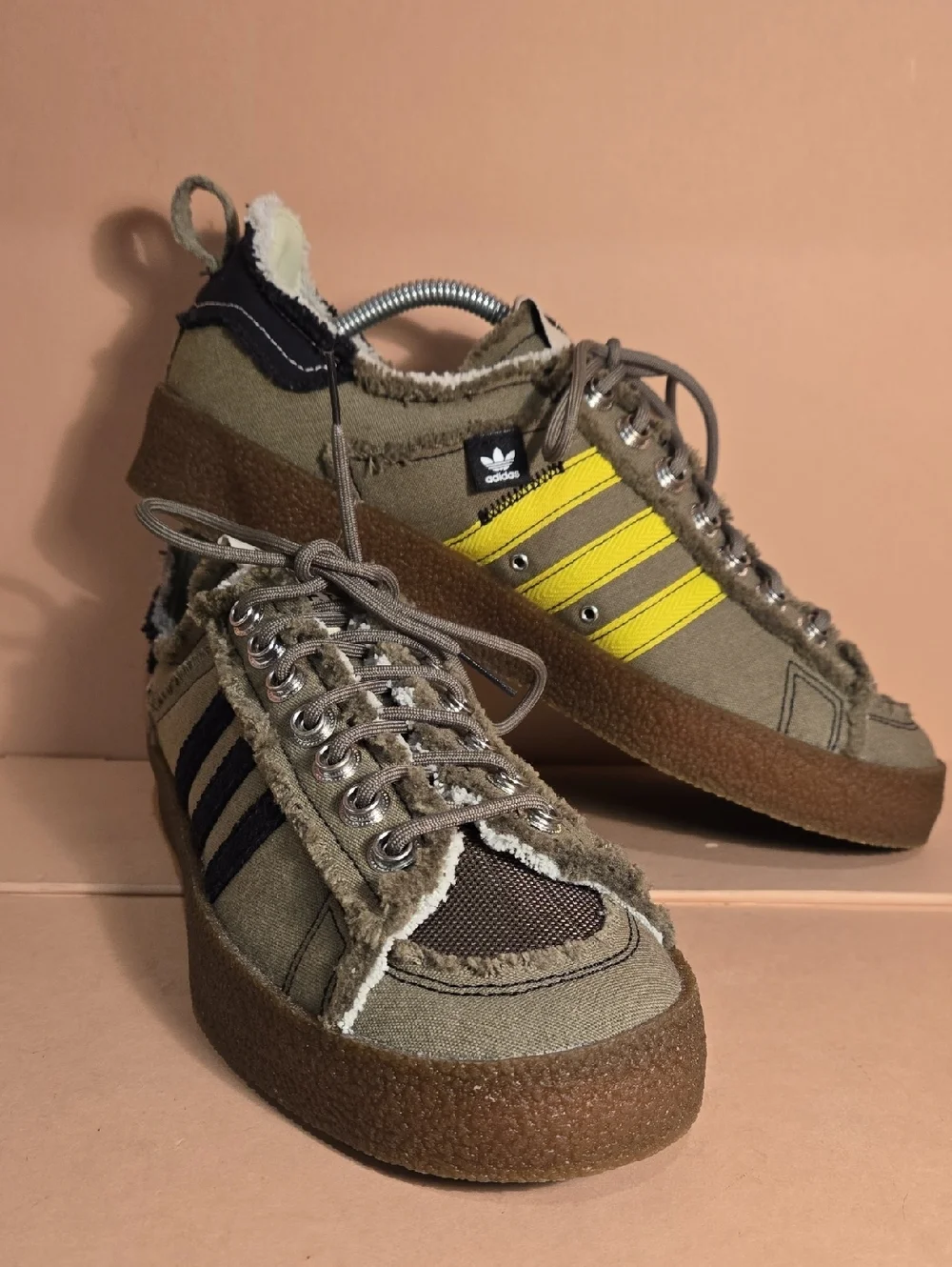 Size 10.5 - Adidas Originals Men's Campus 80S SFTM Shoes, Focus Olive/Black/Gum.